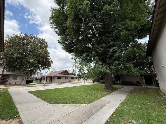 521 S Lyon 85, Santa Ana, CA 92701