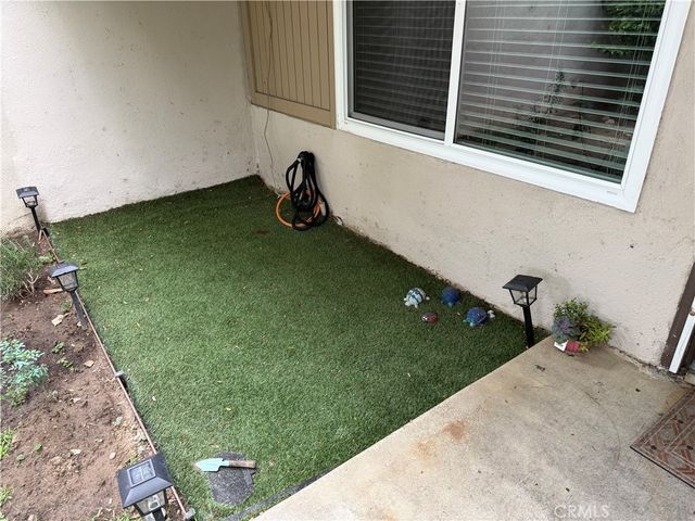 521 S Lyon 85, Santa Ana, CA 92701