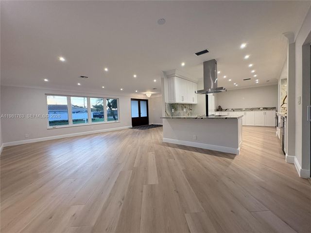 4460 NE 25th Ave, Lighthouse Point, FL 33064