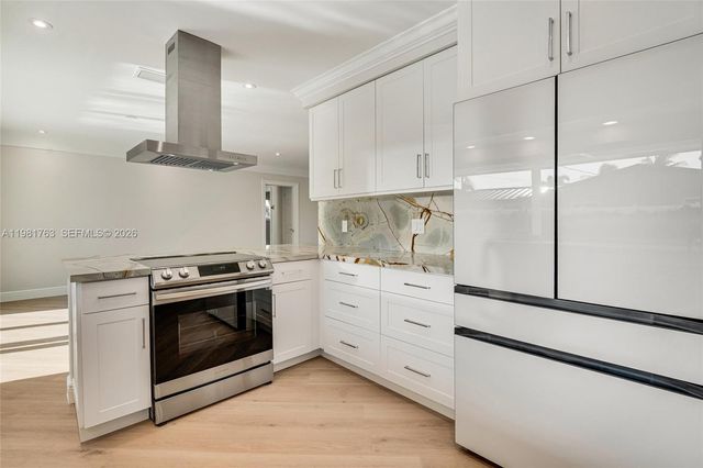 4460 NE 25th Ave, Lighthouse Point, FL 33064