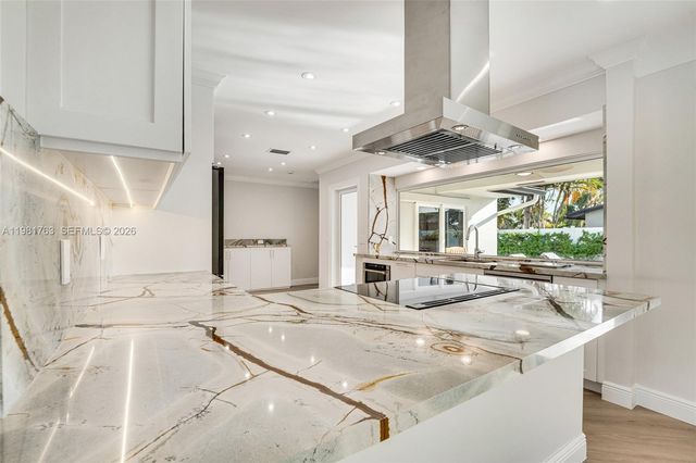 4460 NE 25th Ave, Lighthouse Point, FL 33064