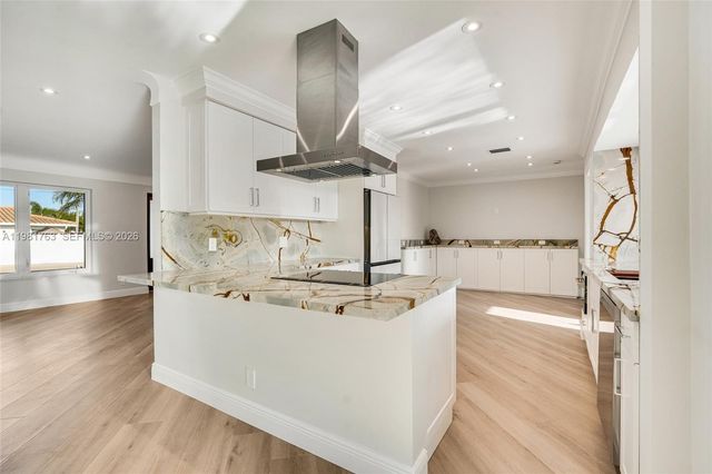 4460 NE 25th Ave, Lighthouse Point, FL 33064