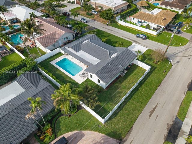 4460 NE 25th Ave, Lighthouse Point, FL 33064