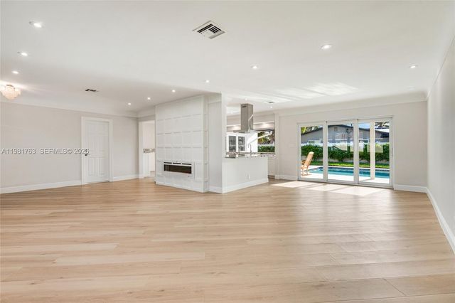 4460 NE 25th Ave, Lighthouse Point, FL 33064