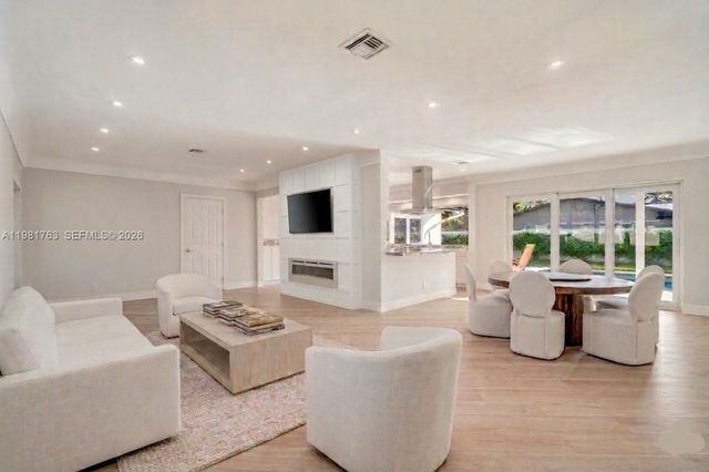 4460 NE 25th Ave, Lighthouse Point, FL 33064