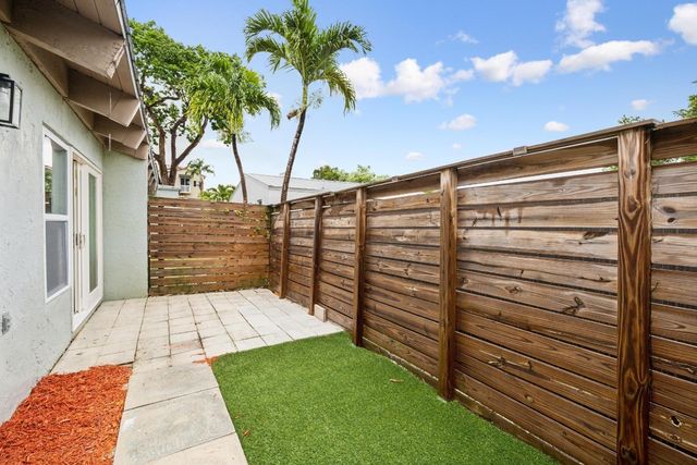 410 SE 13th Street 4, Fort Lauderdale, FL 33316