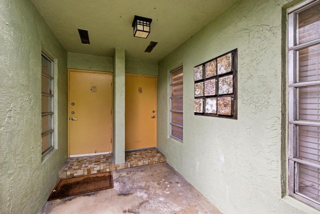 410 SE 13th Street 4, Fort Lauderdale, FL 33316