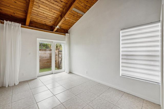 410 SE 13th Street 4, Fort Lauderdale, FL 33316