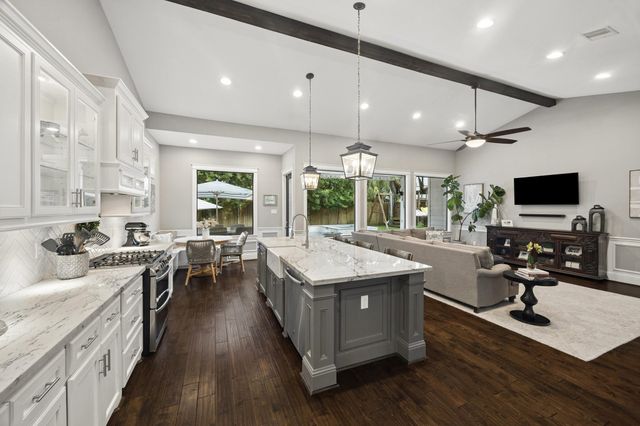1407 Richelieu Lane, Houston, TX 77018