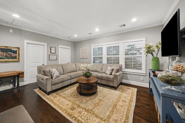 1407 Richelieu Lane, Houston, TX 77018