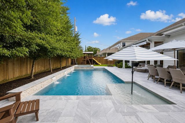 1407 Richelieu Lane, Houston, TX 77018