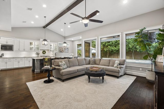 1407 Richelieu Lane, Houston, TX 77018