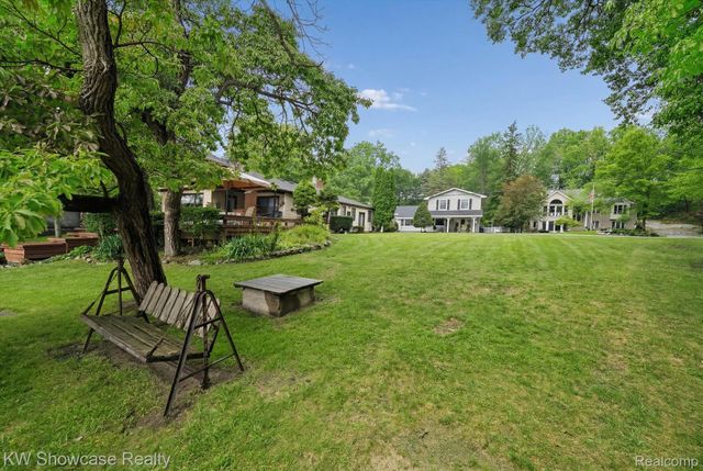 612 Sunrise Park, Genoa Township, MI 48843