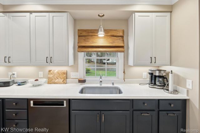 612 Sunrise Park, Genoa Township, MI 48843