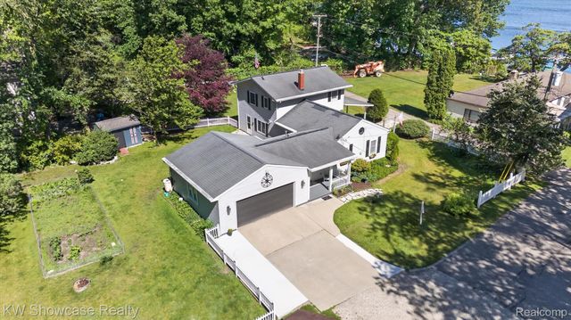 612 Sunrise Park, Genoa Township, MI 48843