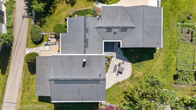 612 Sunrise Park, Genoa Township, MI 48843