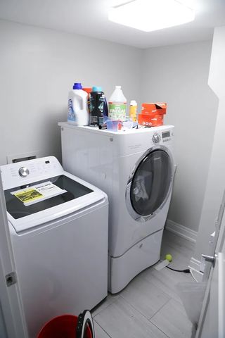 5209 S Moody Avenue, Chicago, IL 60638