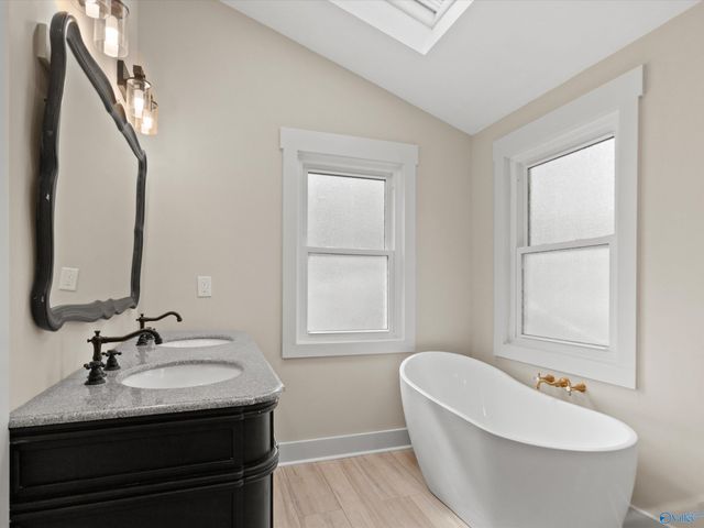 8832 Curtis Road, Athens, AL 35614