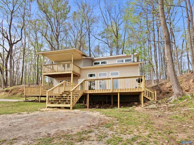 8832 Curtis Road, Athens, AL 35614