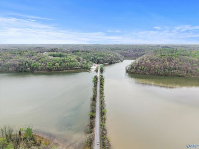 8832 Curtis Road, Athens, AL 35614