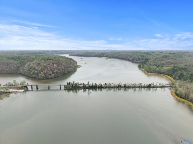 8832 Curtis Road, Athens, AL 35614