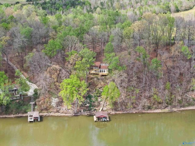 8832 Curtis Road, Athens, AL 35614