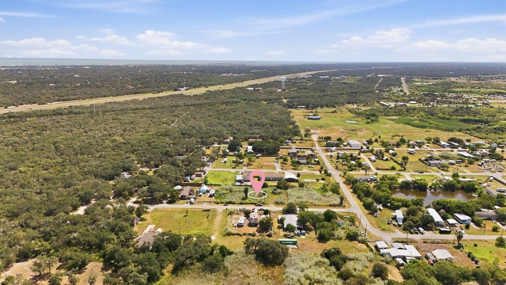 312 Catalina, Rockport, TX 78382 — photo 2