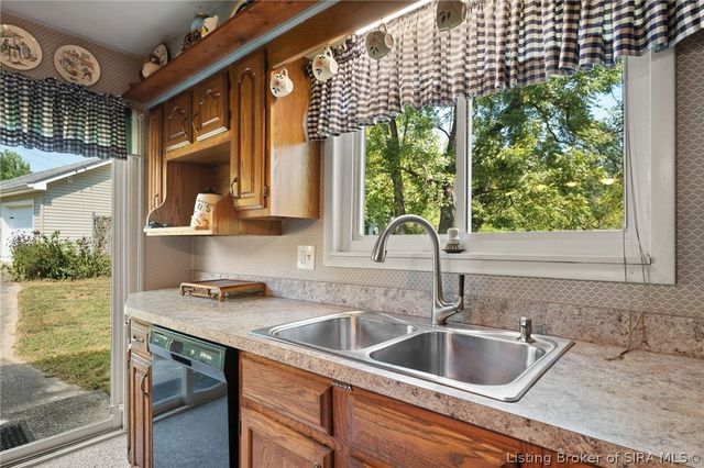 15116 Wilson Switch Road, Borden, IN 47106