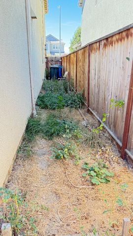 755 Alicante Drive, Hollister, CA 95023