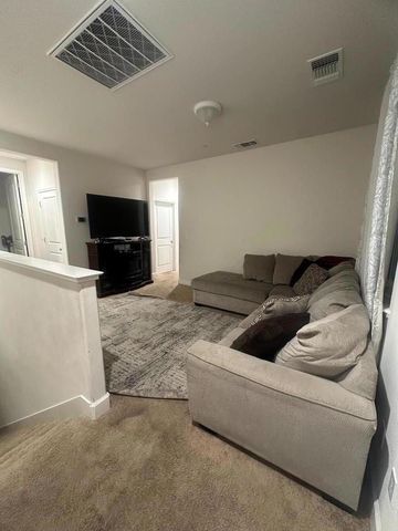 755 Alicante Drive, Hollister, CA 95023