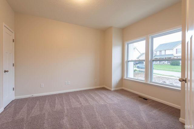 1018 E Rachel Way, Ellettsville, IN 47429