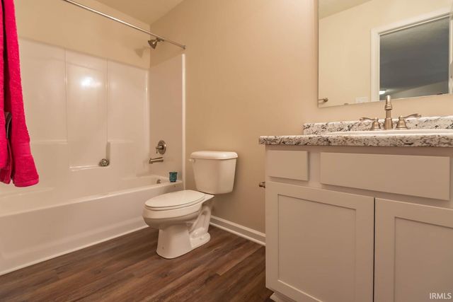 1018 E Rachel Way, Ellettsville, IN 47429