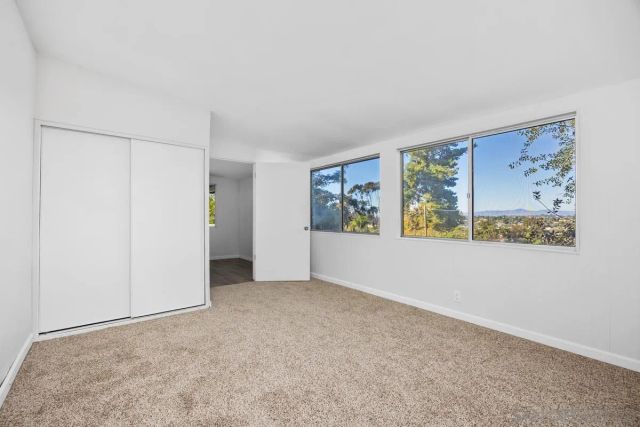 601 Corona Ct, Vista, CA 92081