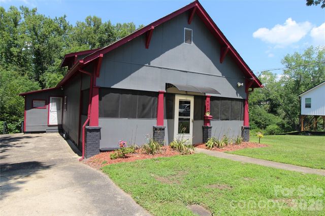 438 Folk Street NW, Lenoir, NC 28645