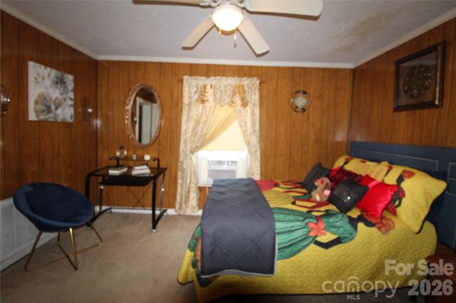 438 Folk Street NW, Lenoir, NC 28645