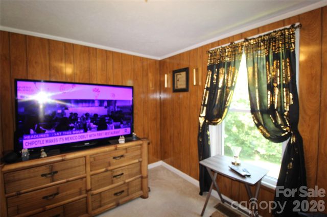 438 Folk Street NW, Lenoir, NC 28645