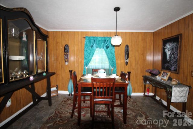 438 Folk Street NW, Lenoir, NC 28645