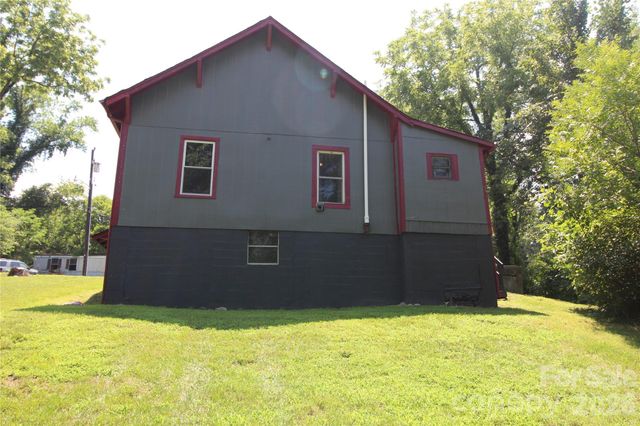 438 Folk Street NW, Lenoir, NC 28645