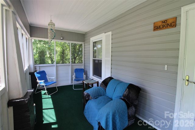 438 Folk Street NW, Lenoir, NC 28645