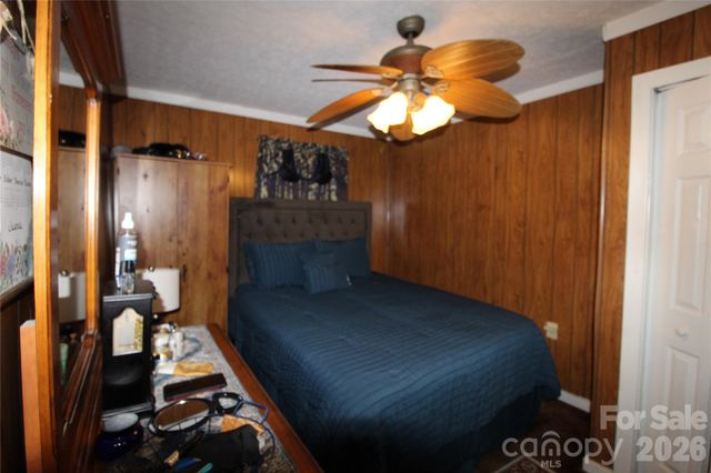 438 Folk Street NW, Lenoir, NC 28645