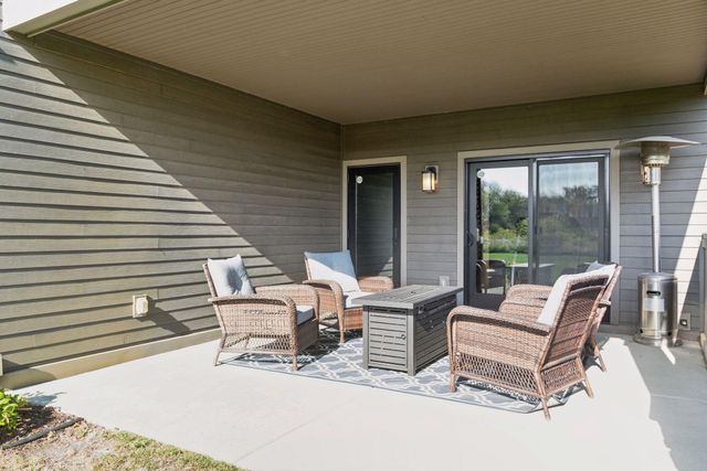 7584 Glen Alcove, Woodbury, MN 55129