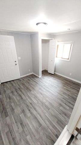 240 W Battle Creek Street, Galesburg, MI 49053