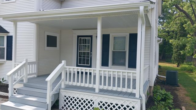 240 W Battle Creek Street, Galesburg, MI 49053