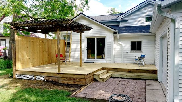 240 W Battle Creek Street, Galesburg, MI 49053