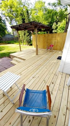 240 W Battle Creek Street, Galesburg, MI 49053