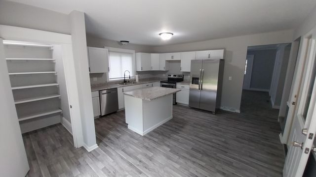 240 W Battle Creek Street, Galesburg, MI 49053