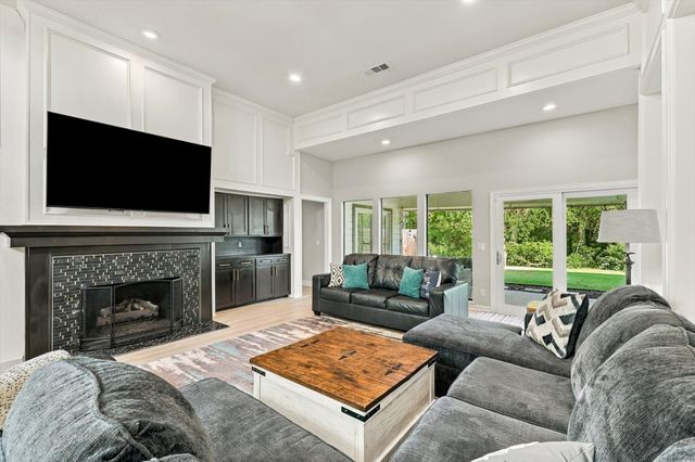 10011 Woodlake Drive, Dallas, TX 75243
