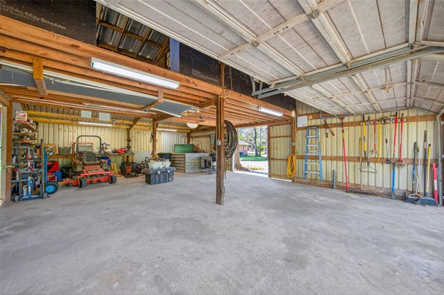 8498 Pine Shadows, Cleveland, TX 77328