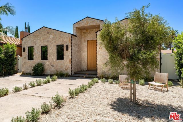 4641 Vesper Avenue, Sherman Oaks, CA 91403