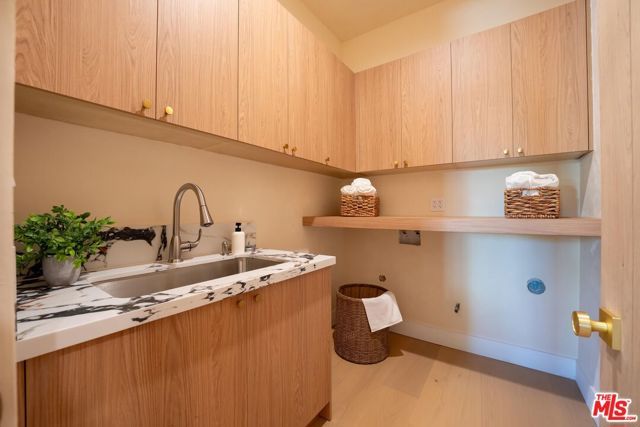 4641 Vesper Avenue, Sherman Oaks, CA 91403